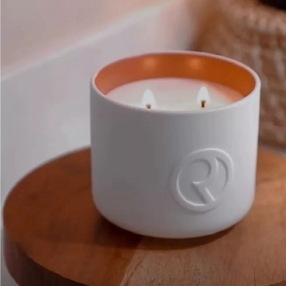 Rare Beauty by Selena Gomez Find Comfort Scented Candle NIB - Picture 7 of 7